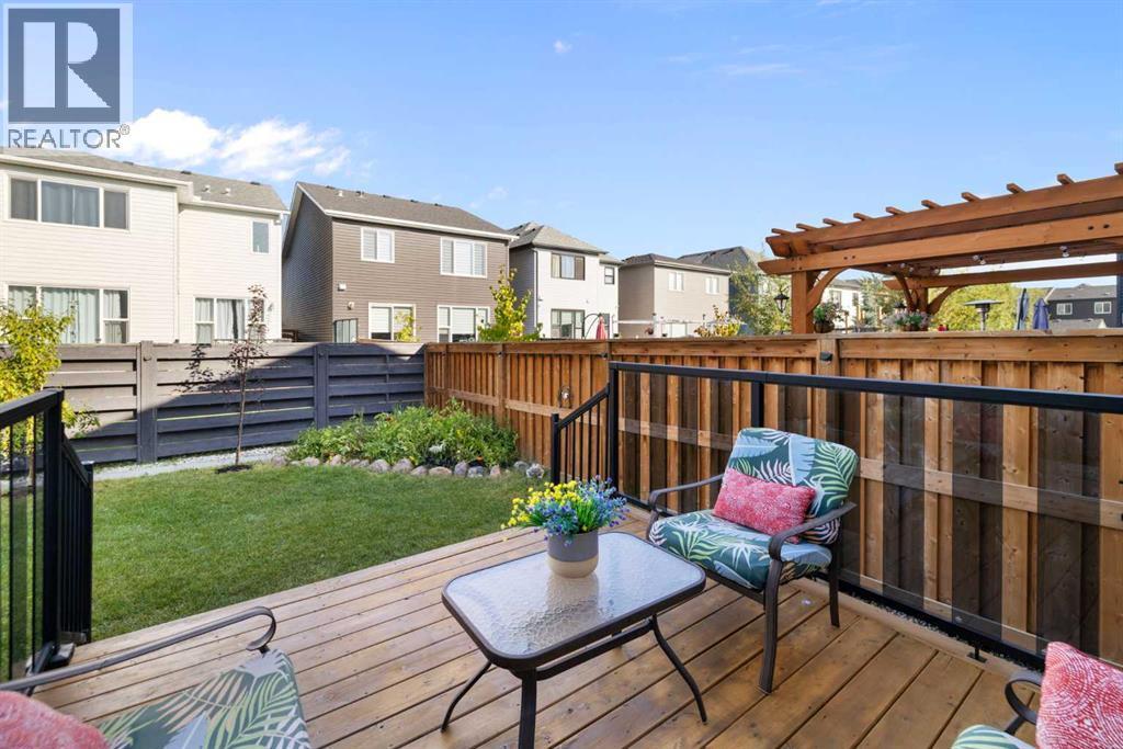 












43 Seton Rise SE

,
Calgary,




Alberta
T3M2V3

