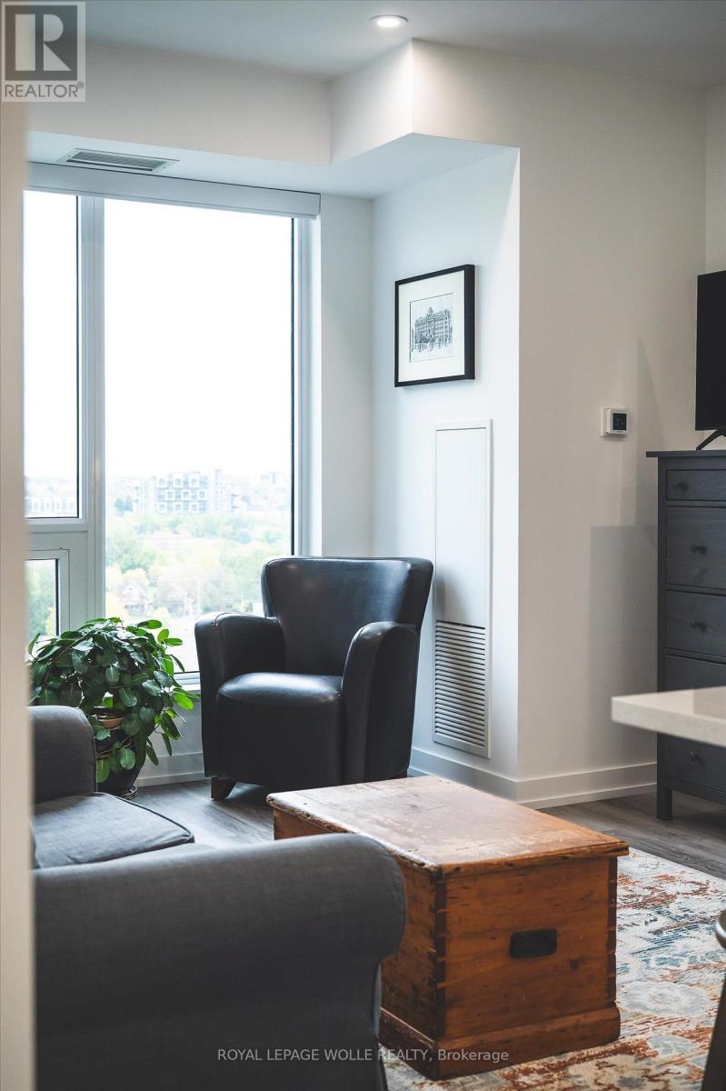 












909 - 15 WELLINGTON STREET S

,
Kitchener,




Ontario
N2G0E4

