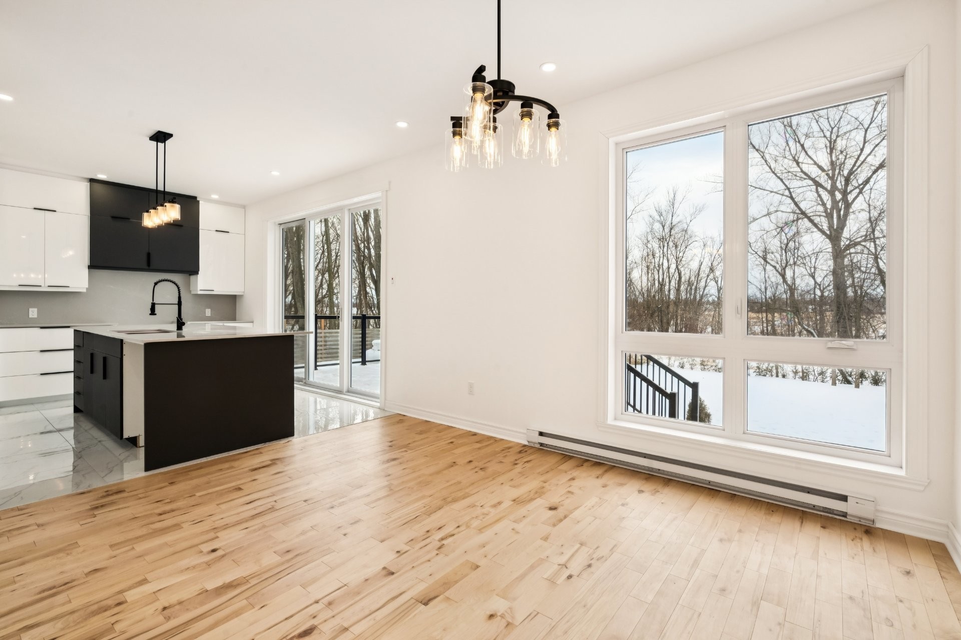 









77


33e Avenue

,
Saint-Blaise-sur-Richelieu,




QC
J0J1W0

