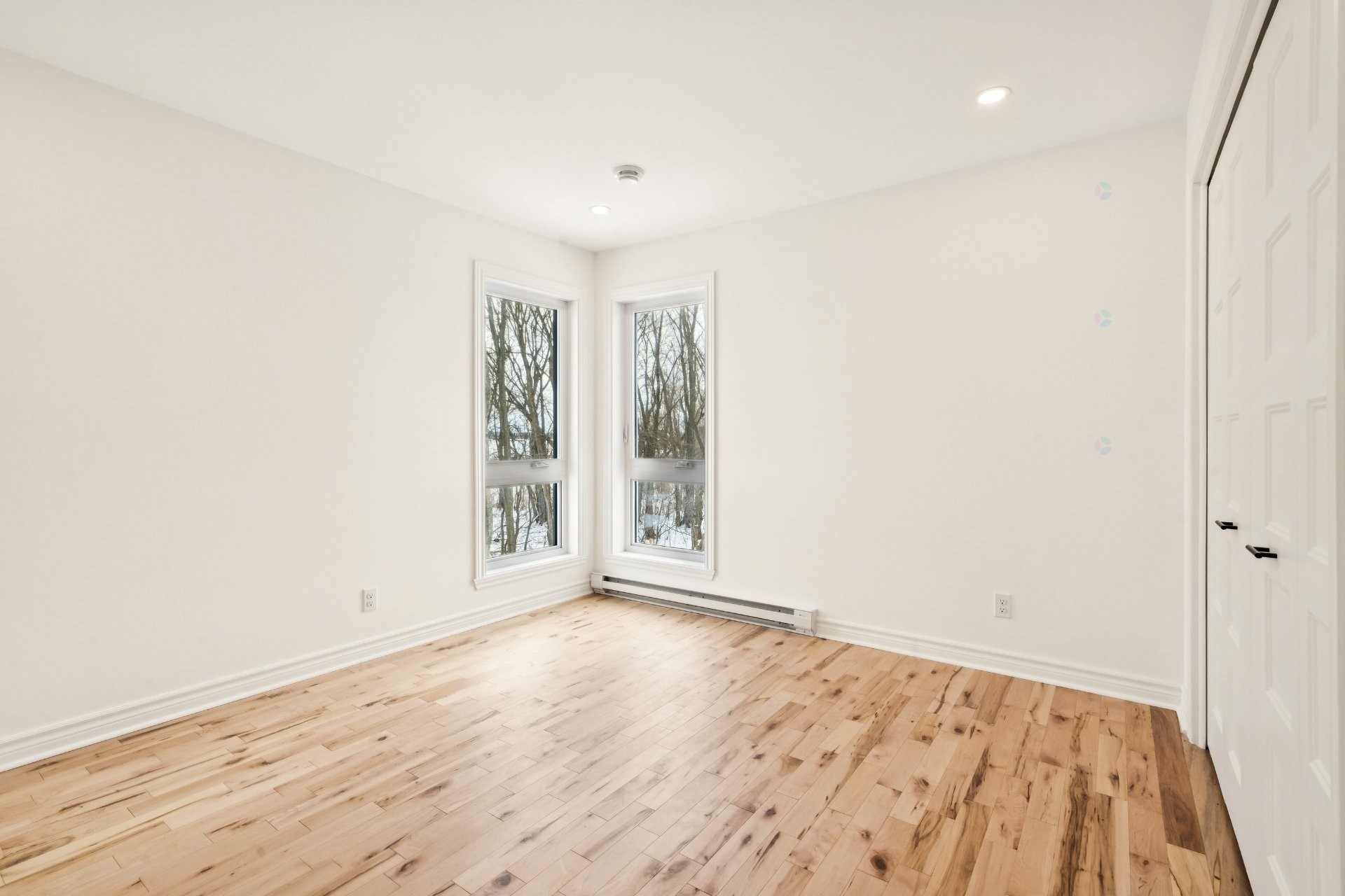 









77


33e Avenue

,
Saint-Blaise-sur-Richelieu,




QC
J0J1W0

