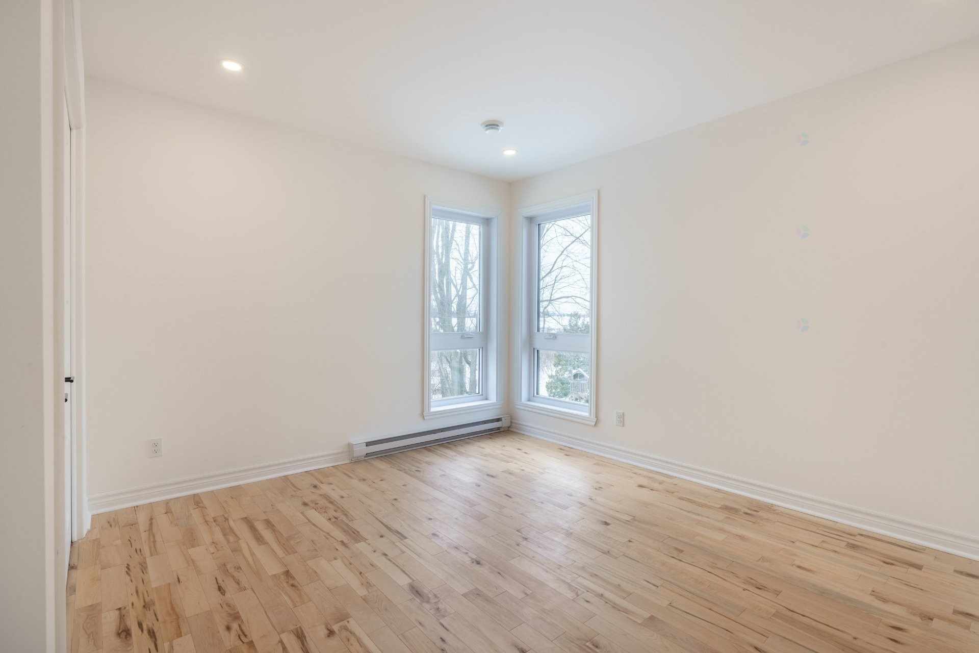 









77


33e Avenue

,
Saint-Blaise-sur-Richelieu,




QC
J0J1W0

