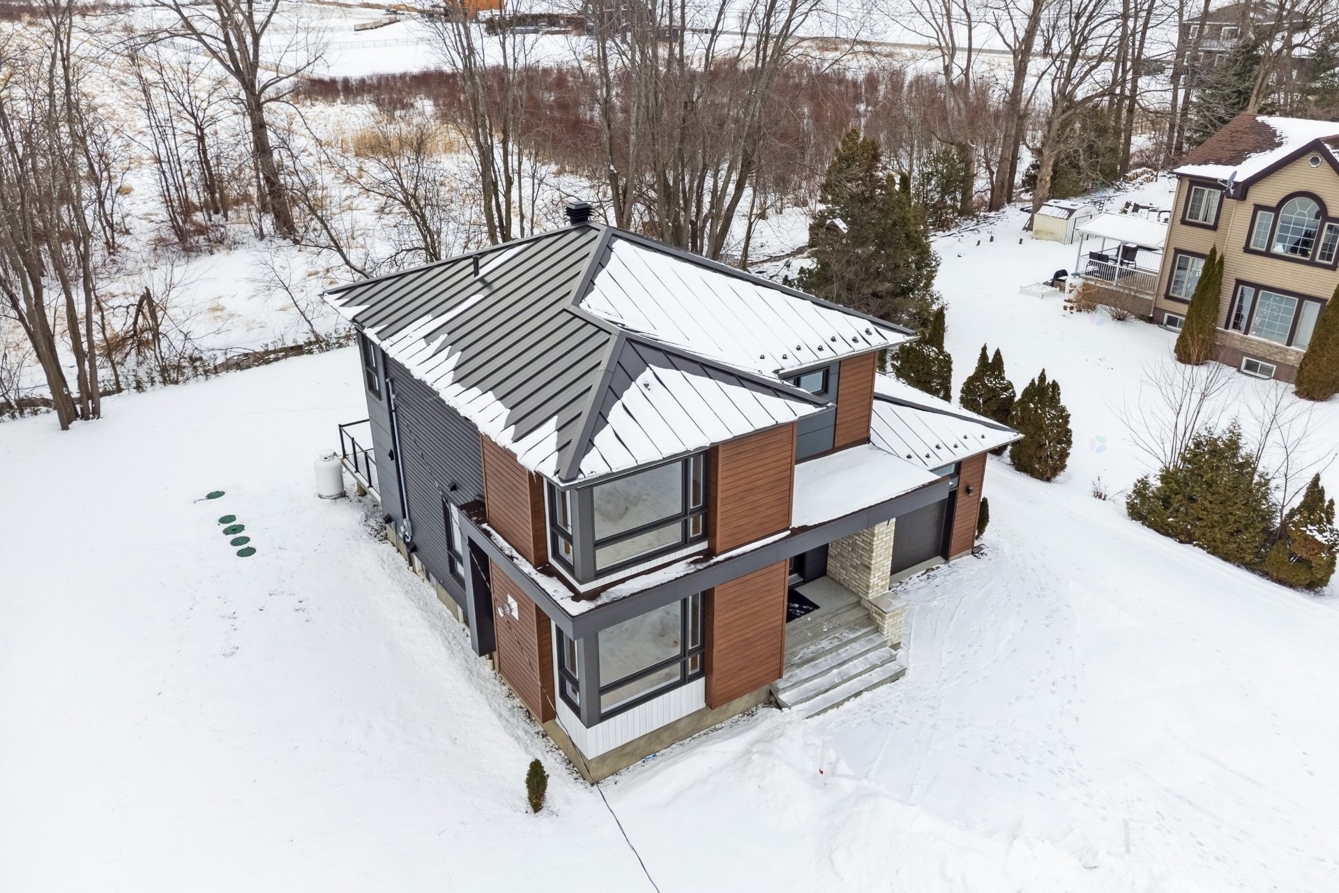 









77


33e Avenue

,
Saint-Blaise-sur-Richelieu,




QC
J0J1W0

