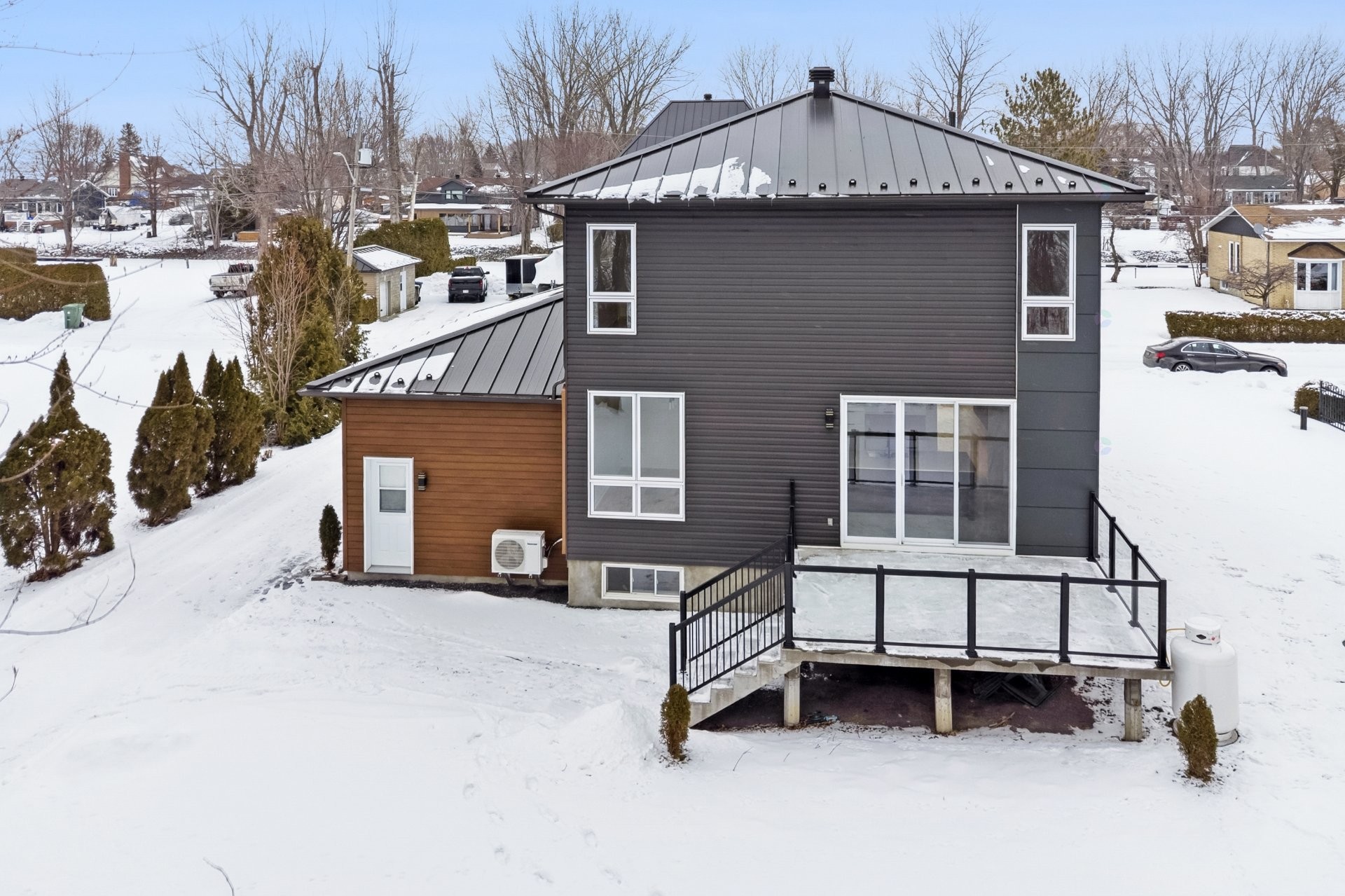 









77


33e Avenue

,
Saint-Blaise-sur-Richelieu,




QC
J0J1W0


