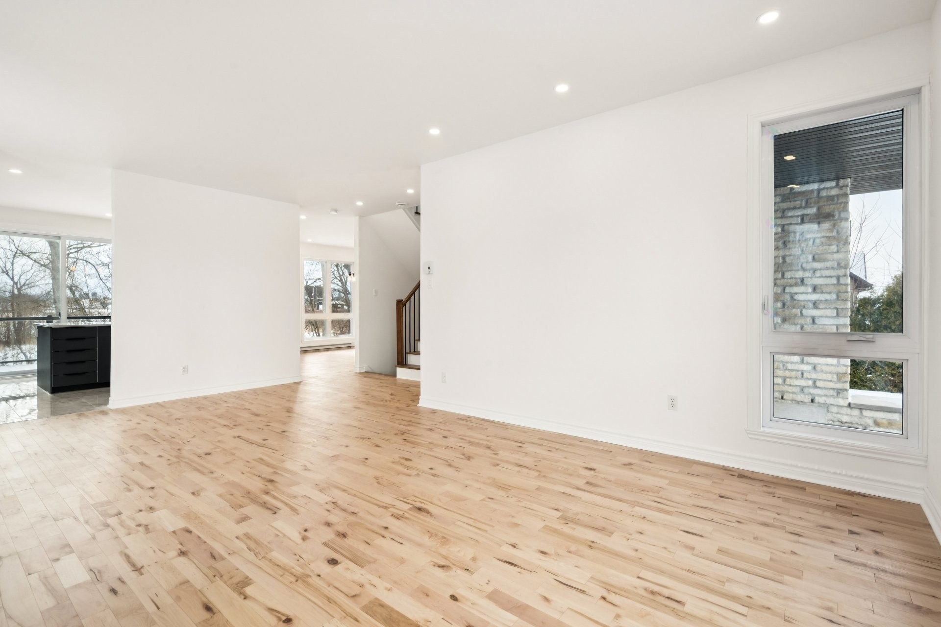 









77


33e Avenue

,
Saint-Blaise-sur-Richelieu,




QC
J0J1W0

