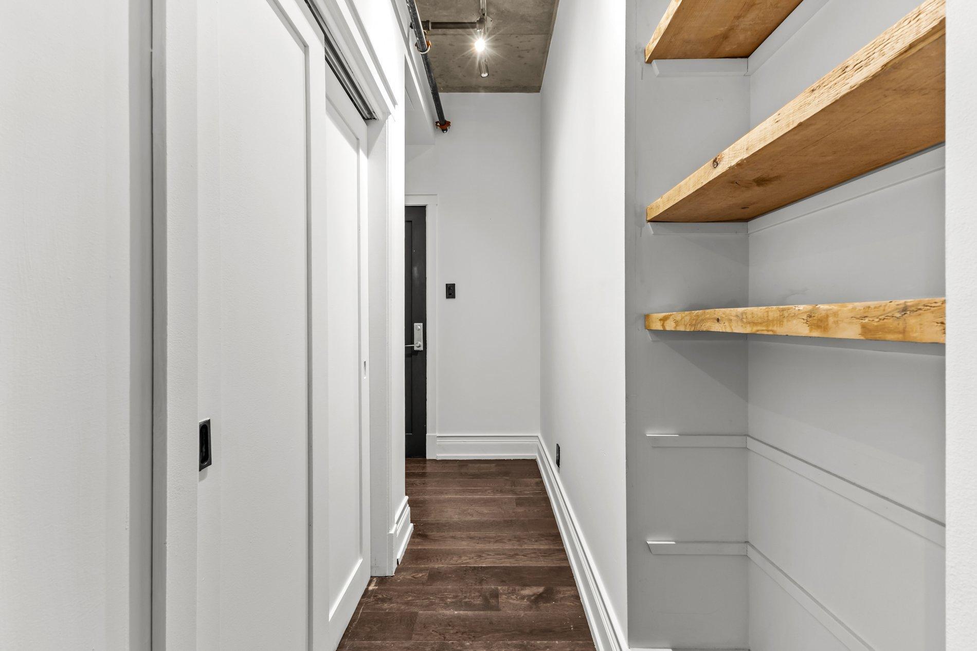 









1885


Rue de la Visitation

, 202,
Montréal (Ville-Marie),




QC
H2L3C5

