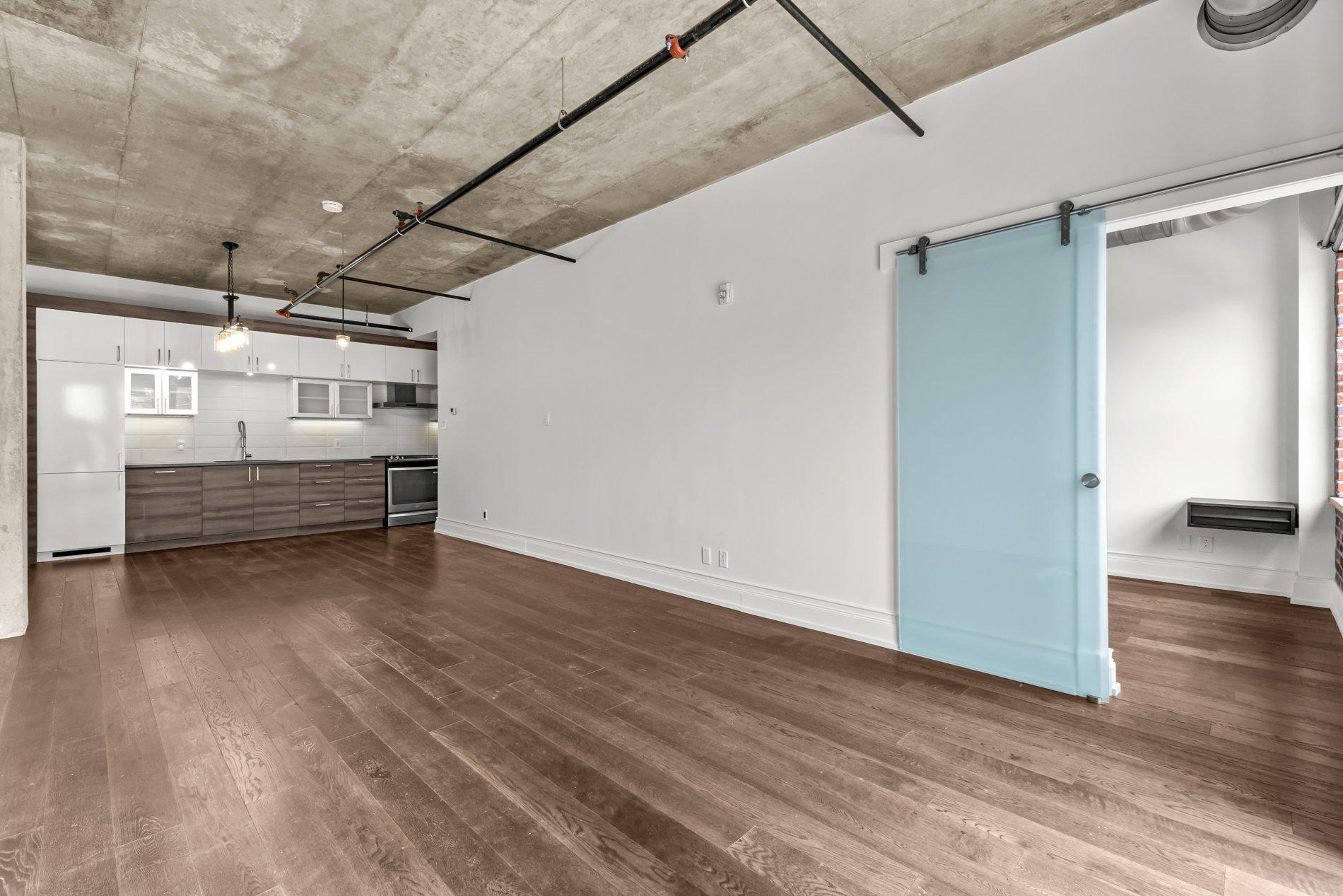 









1885


Rue de la Visitation

, 202,
Montréal (Ville-Marie),




QC
H2L3C5

