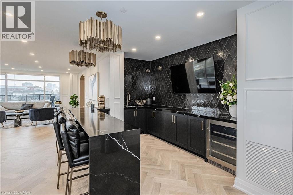 












71 WYNDHAM Street S Unit# 1007

,
Guelph,




Ontario
N1E0T7

