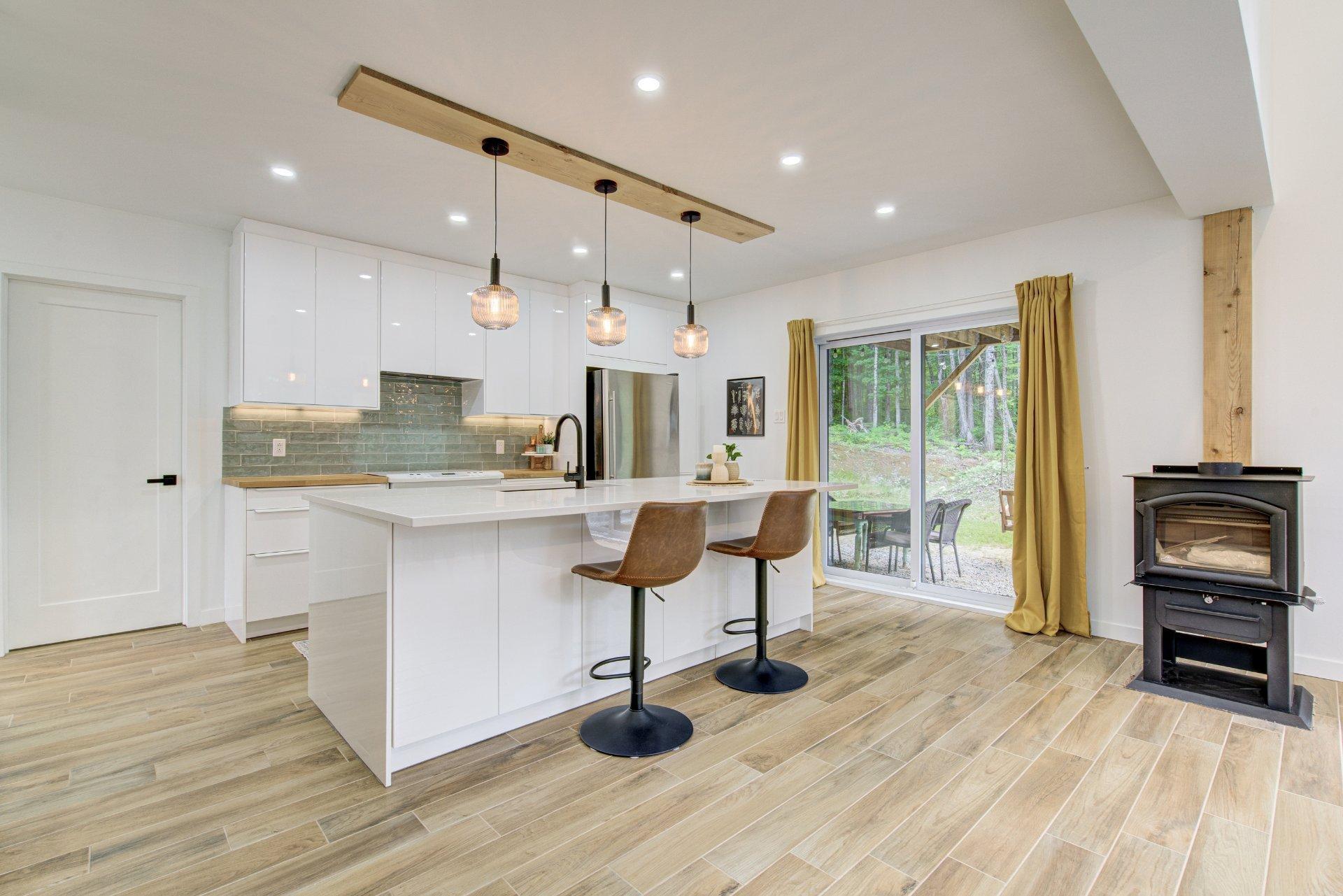 









3513


Rue Rosemary

,
Rawdon,




QC
J0K1S0

