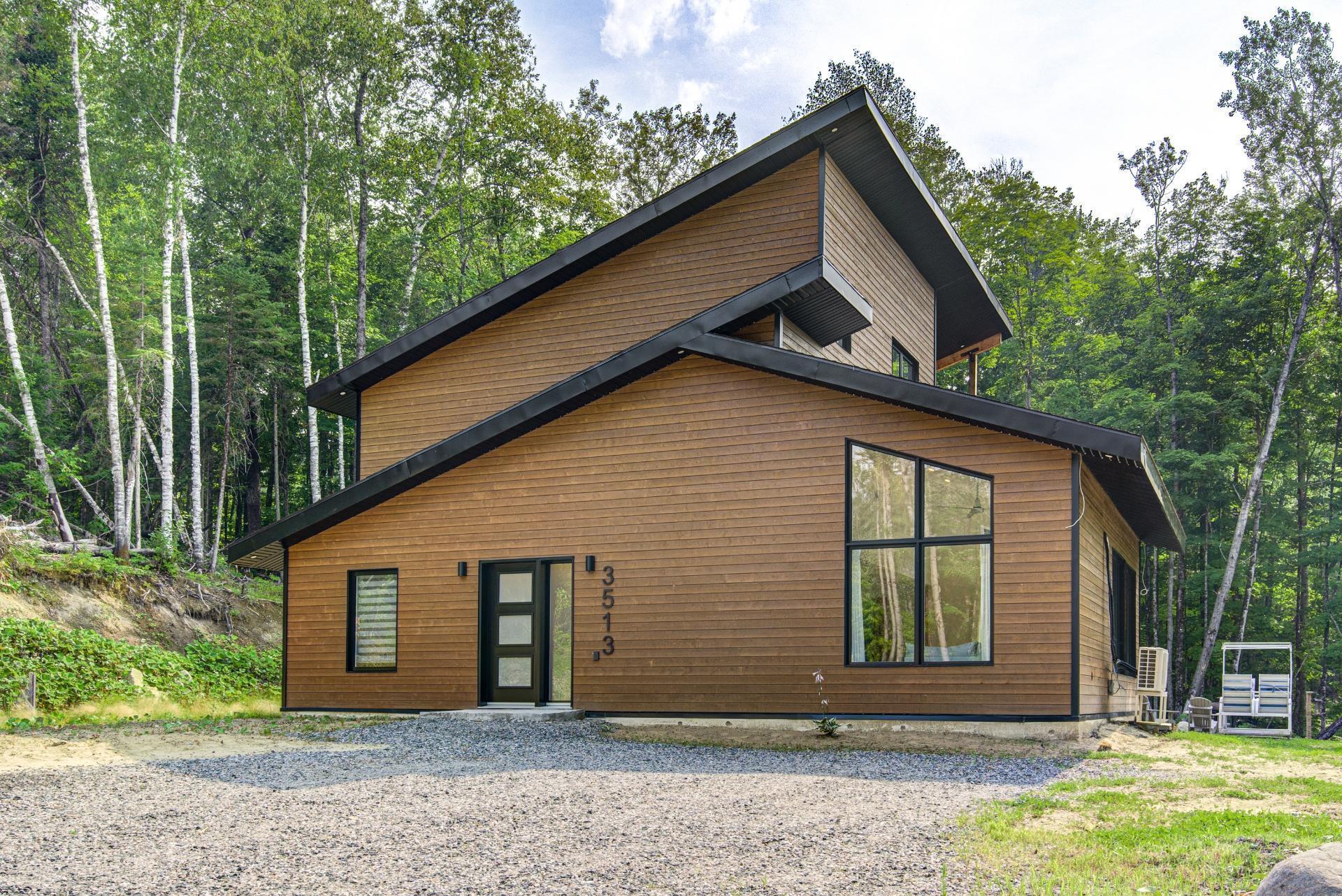 









3513


Rue Rosemary

,
Rawdon,




QC
J0K1S0

