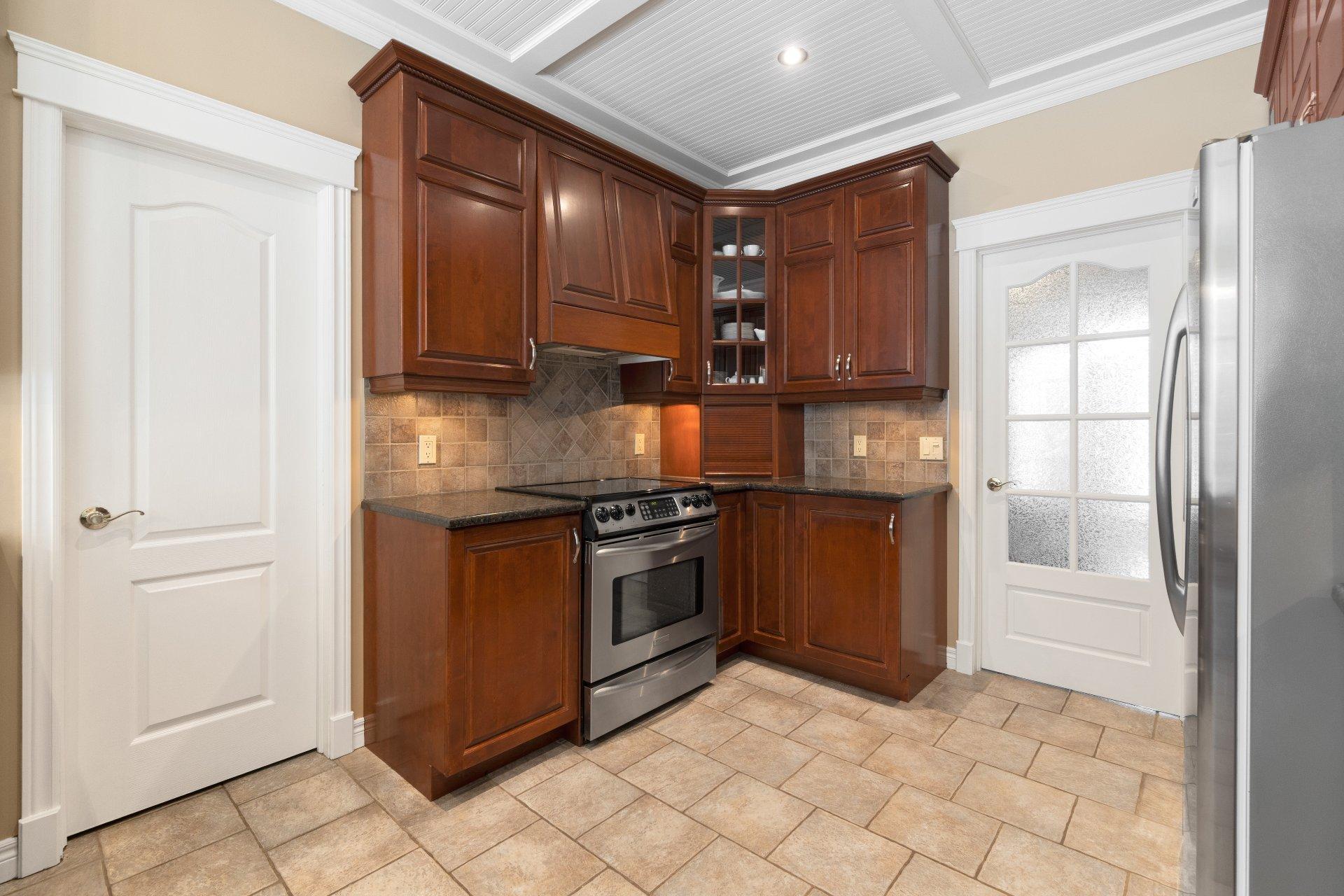 









3223


Rue Alfred-Desrochers

,
Sherbrooke (Les Nations),




QC
J1K3C6


