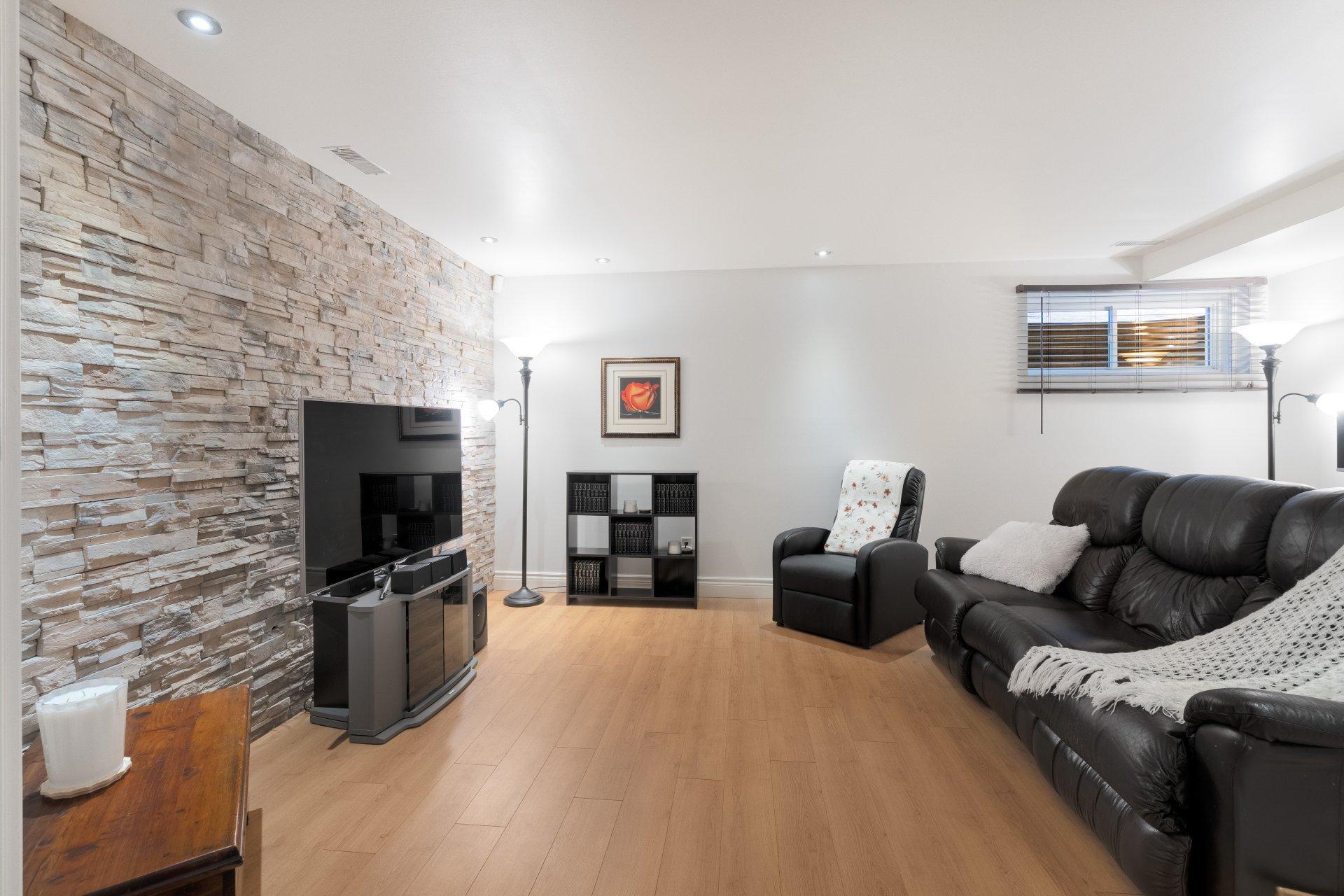 









3223


Rue Alfred-Desrochers

,
Sherbrooke (Les Nations),




QC
J1K3C6

