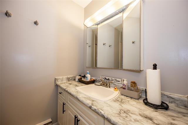 









618


Kenaston

BLVD, 5,
Winnipeg,




MB
R3N 2A1

