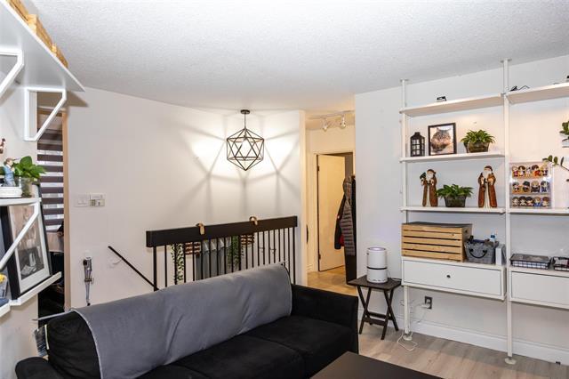 









618


Kenaston

BLVD, 5,
Winnipeg,




MB
R3N 2A1

