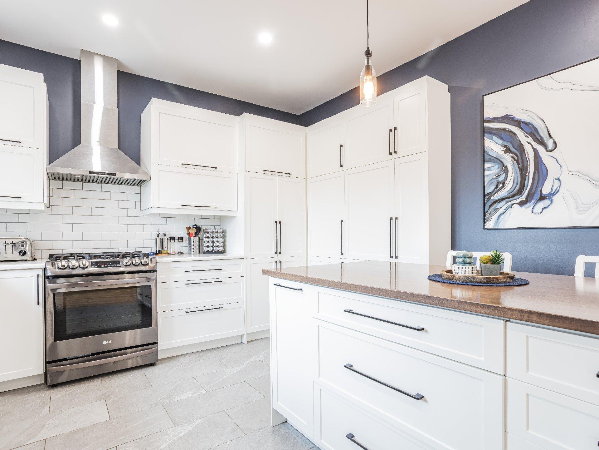 









3230


Boul. De Boucherville

,
Saint-Bruno-de-Montarville,




QC
J3V0A5

