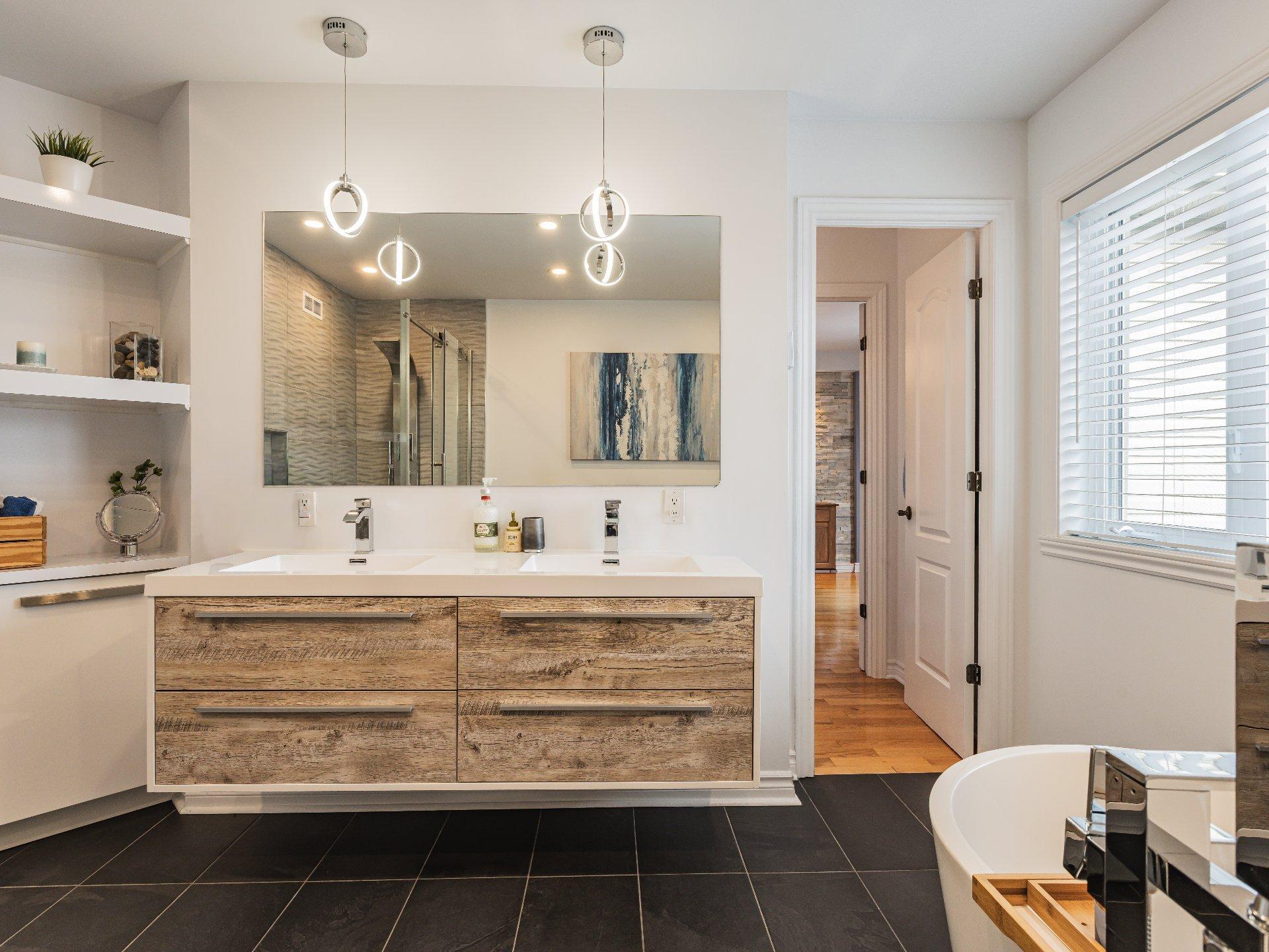 









3230


Boul. De Boucherville

,
Saint-Bruno-de-Montarville,




QC
J3V0A5

