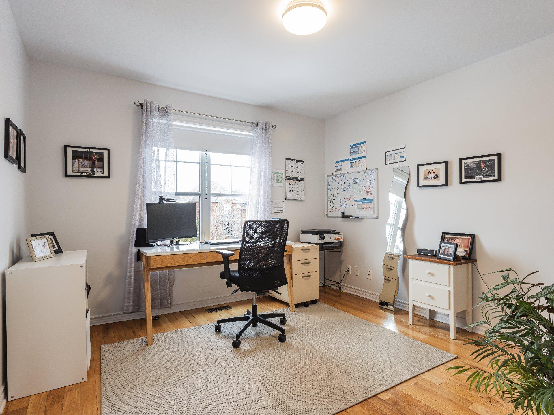 









3230


Boul. De Boucherville

,
Saint-Bruno-de-Montarville,




QC
J3V0A5

