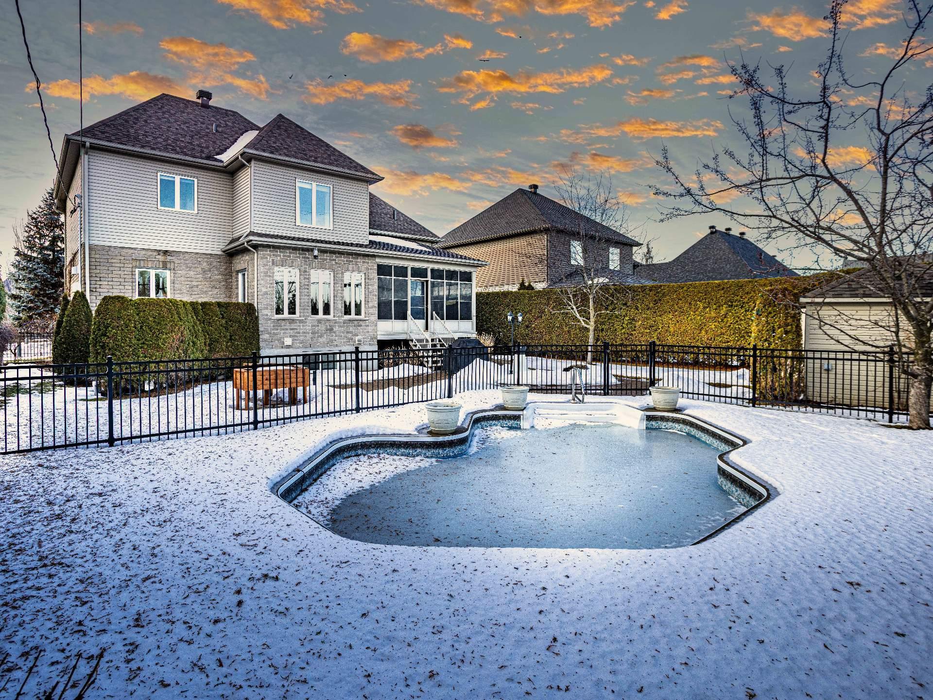 









3230


Boul. De Boucherville

,
Saint-Bruno-de-Montarville,




QC
J3V0A5

