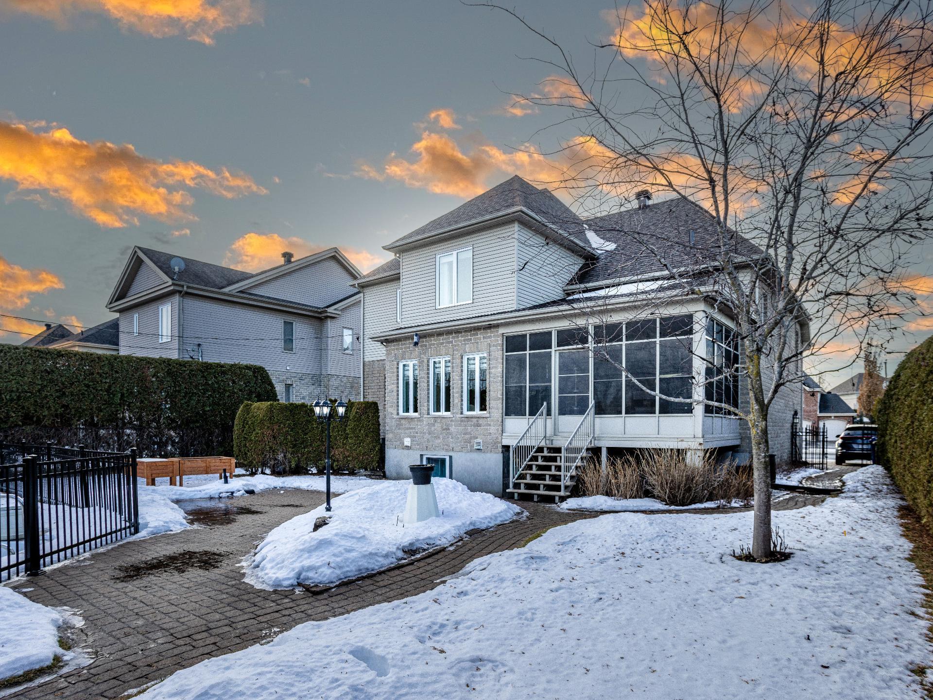 









3230


Boul. De Boucherville

,
Saint-Bruno-de-Montarville,




QC
J3V0A5

