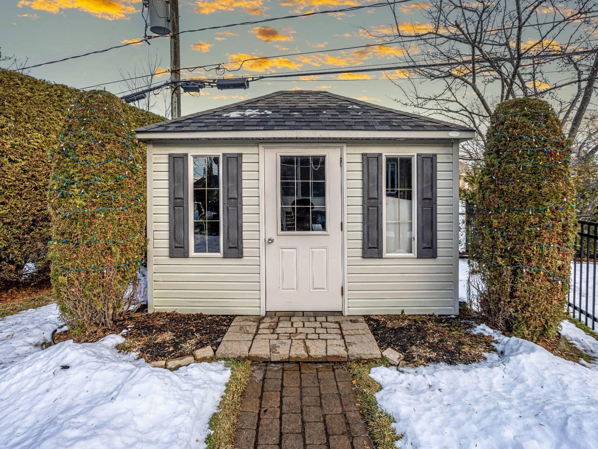 









3230


Boul. De Boucherville

,
Saint-Bruno-de-Montarville,




QC
J3V0A5

