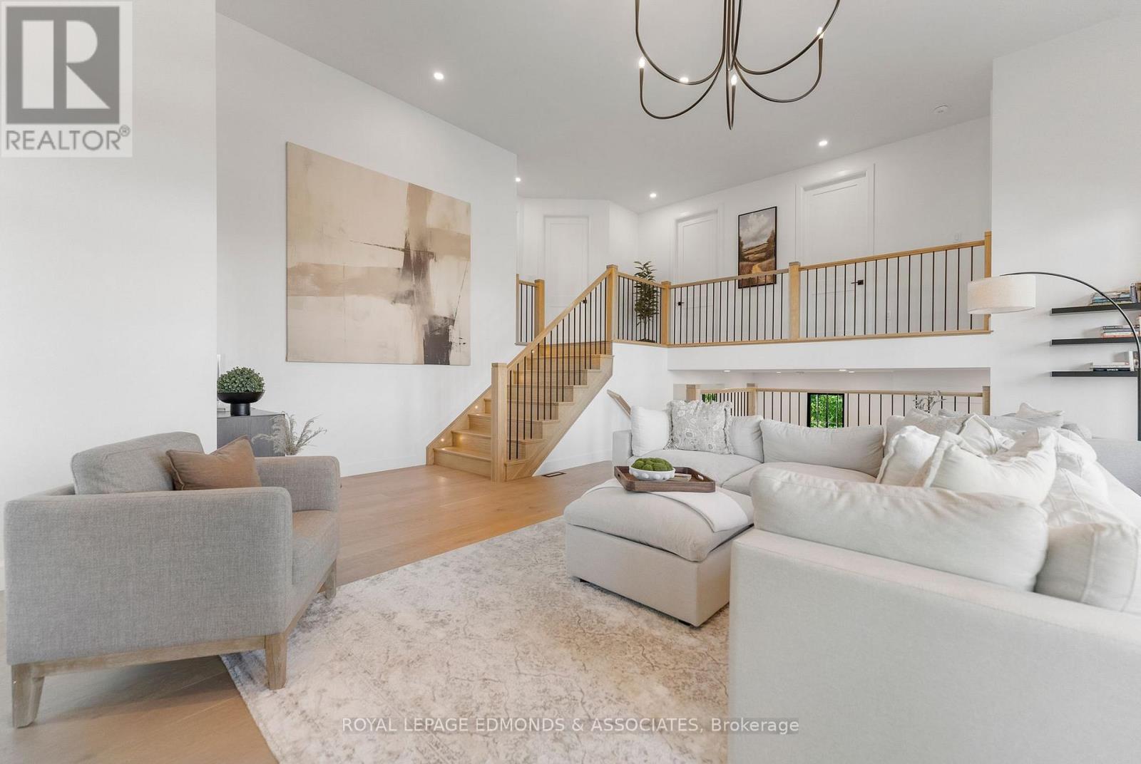 












578 MELTON STREET

,
Pembroke,




Ontario
K8A6Z5

