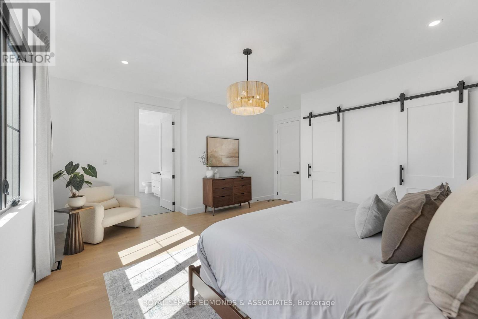 












578 MELTON STREET

,
Pembroke,




Ontario
K8A6Z5

