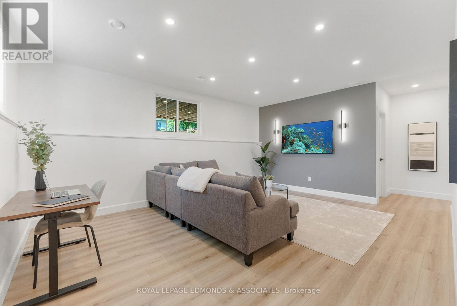 












578 MELTON STREET

,
Pembroke,




Ontario
K8A6Z5

