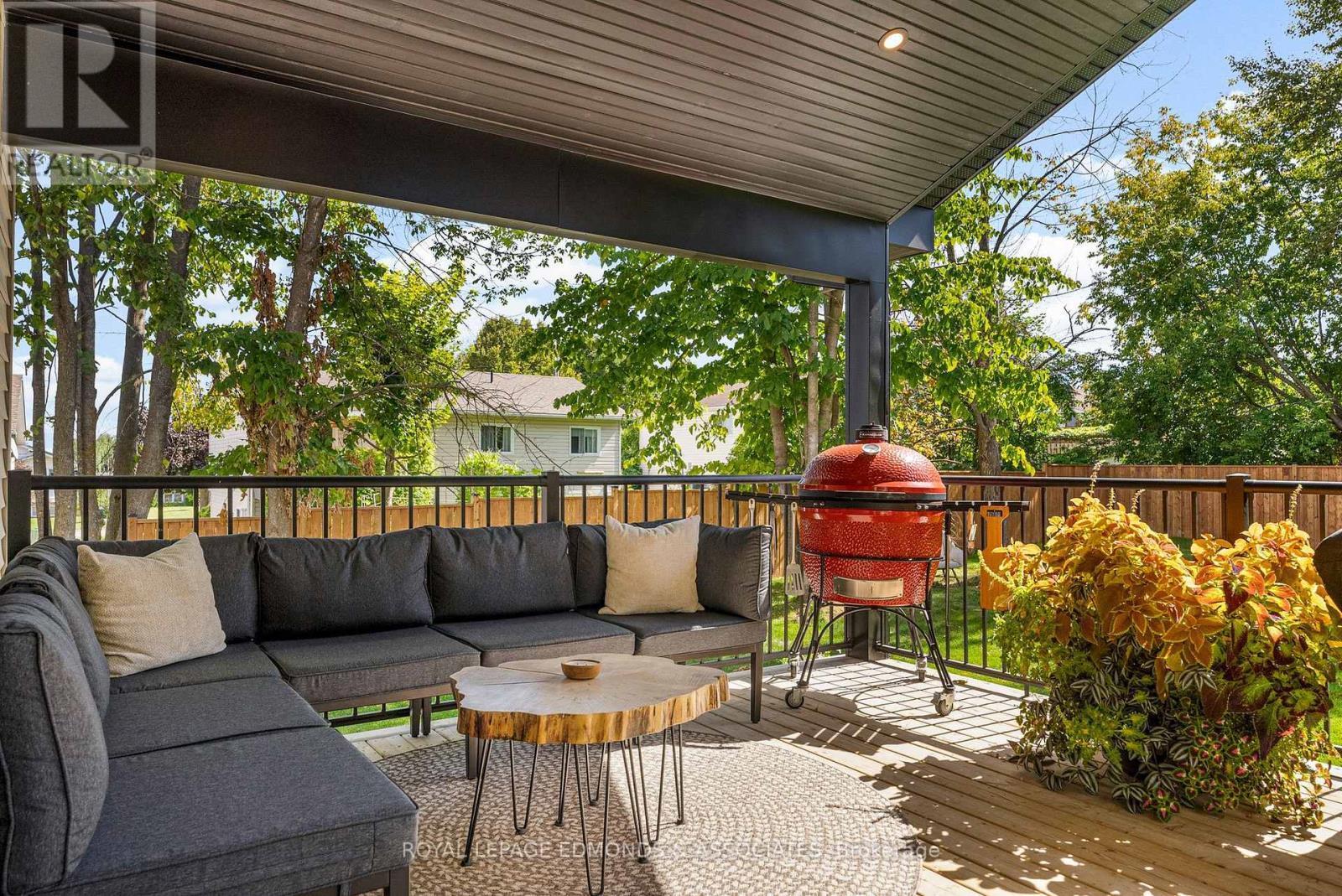 












578 MELTON STREET

,
Pembroke,




Ontario
K8A6Z5

