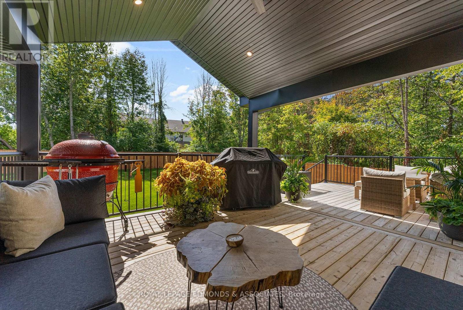 












578 MELTON STREET

,
Pembroke,




Ontario
K8A6Z5

