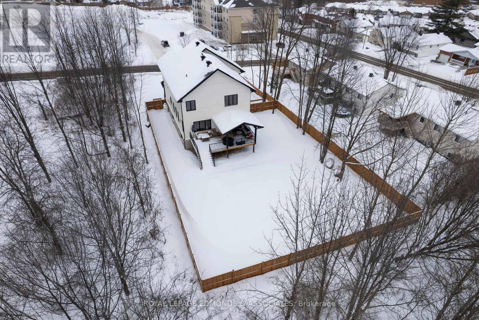 












578 MELTON STREET

,
Pembroke,




Ontario
K8A6Z5

