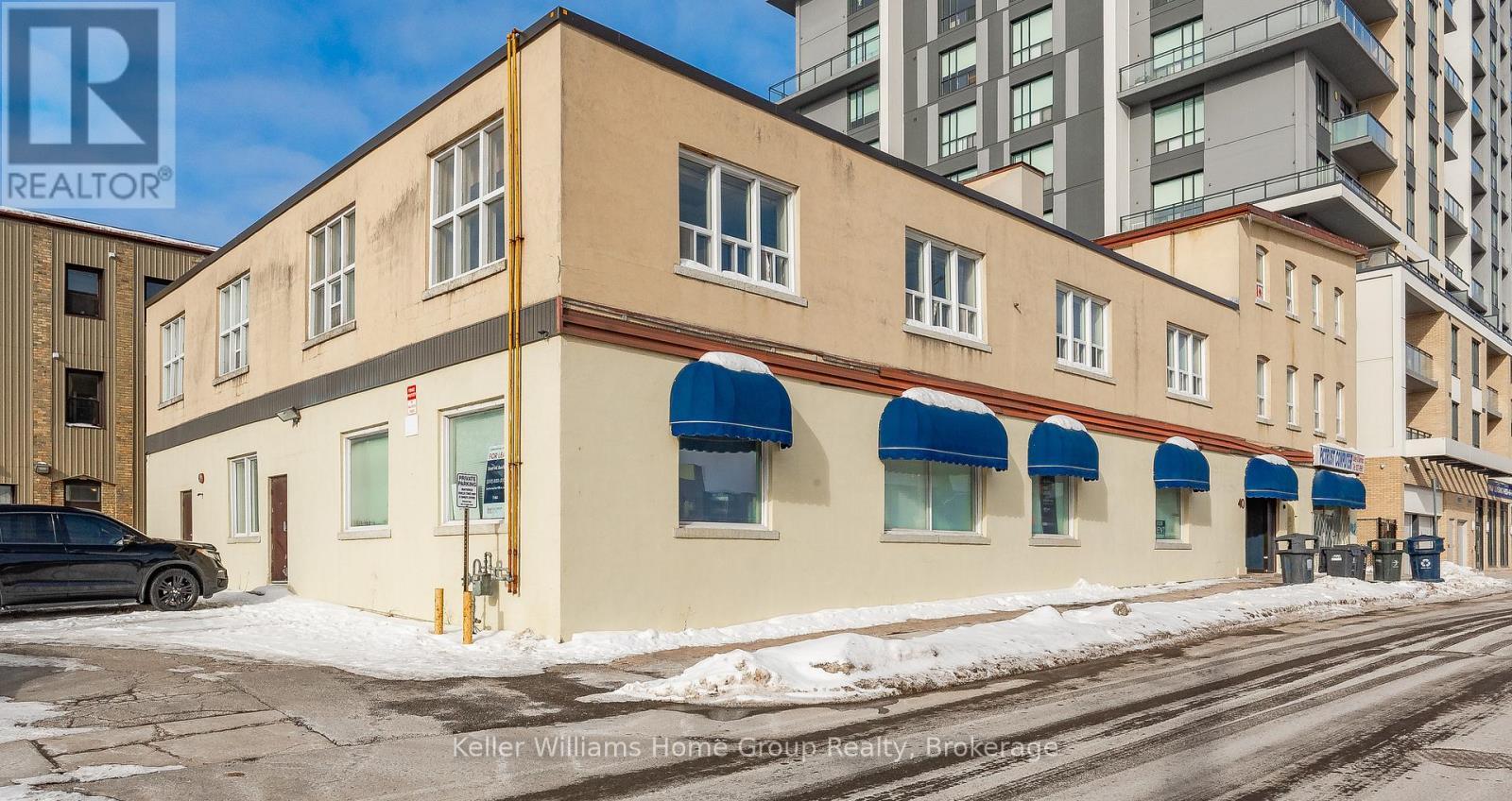 












40 BAKER STREET

,
Guelph (Downtown),




Ontario
N1H4G1

