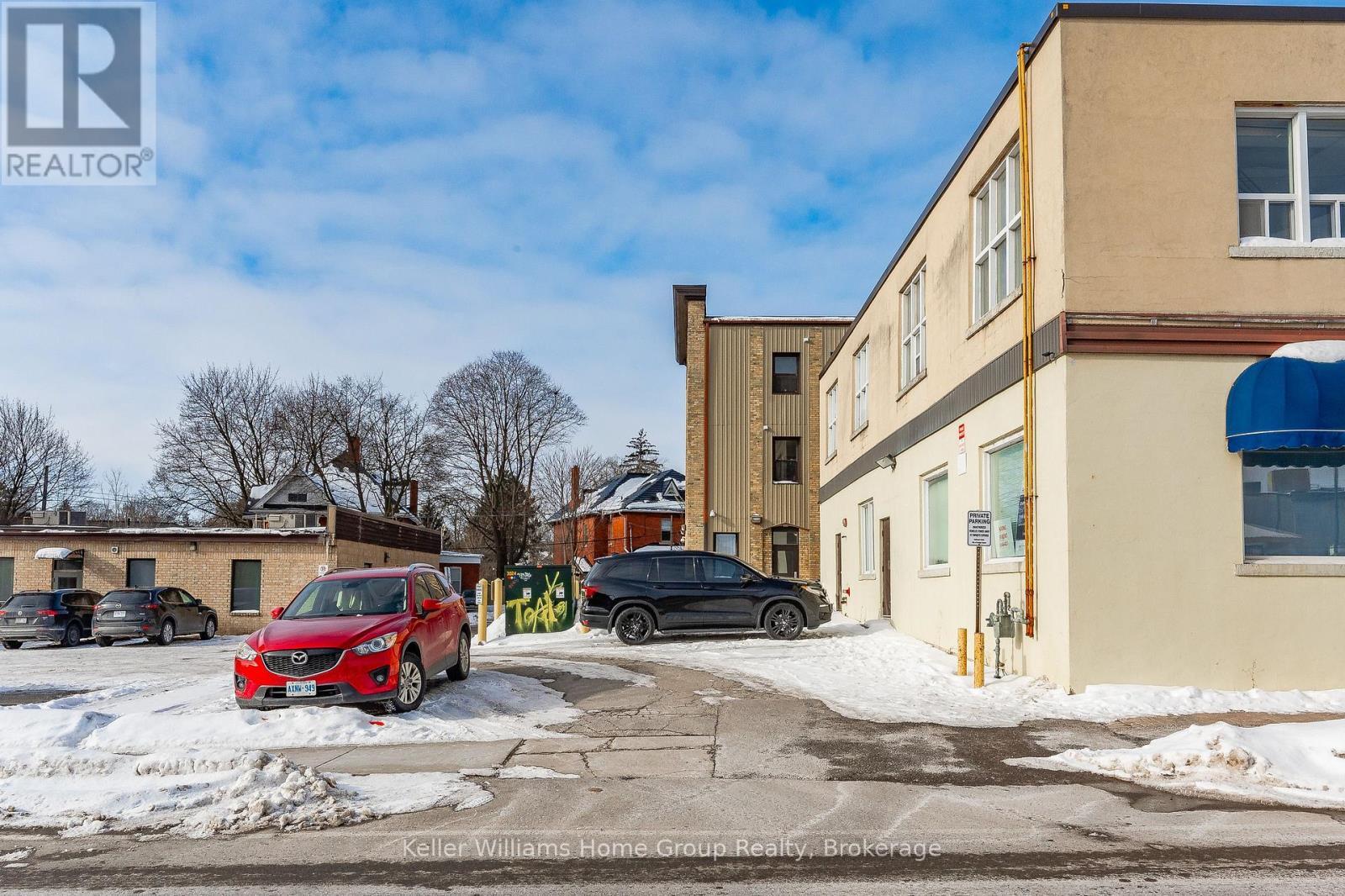 












40 BAKER STREET

,
Guelph (Downtown),




Ontario
N1H4G1

