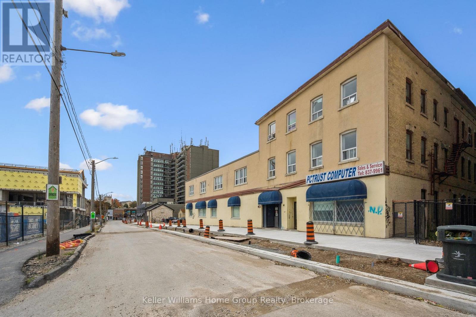 












40 BAKER STREET

,
Guelph (Downtown),




Ontario
N1H4G1

