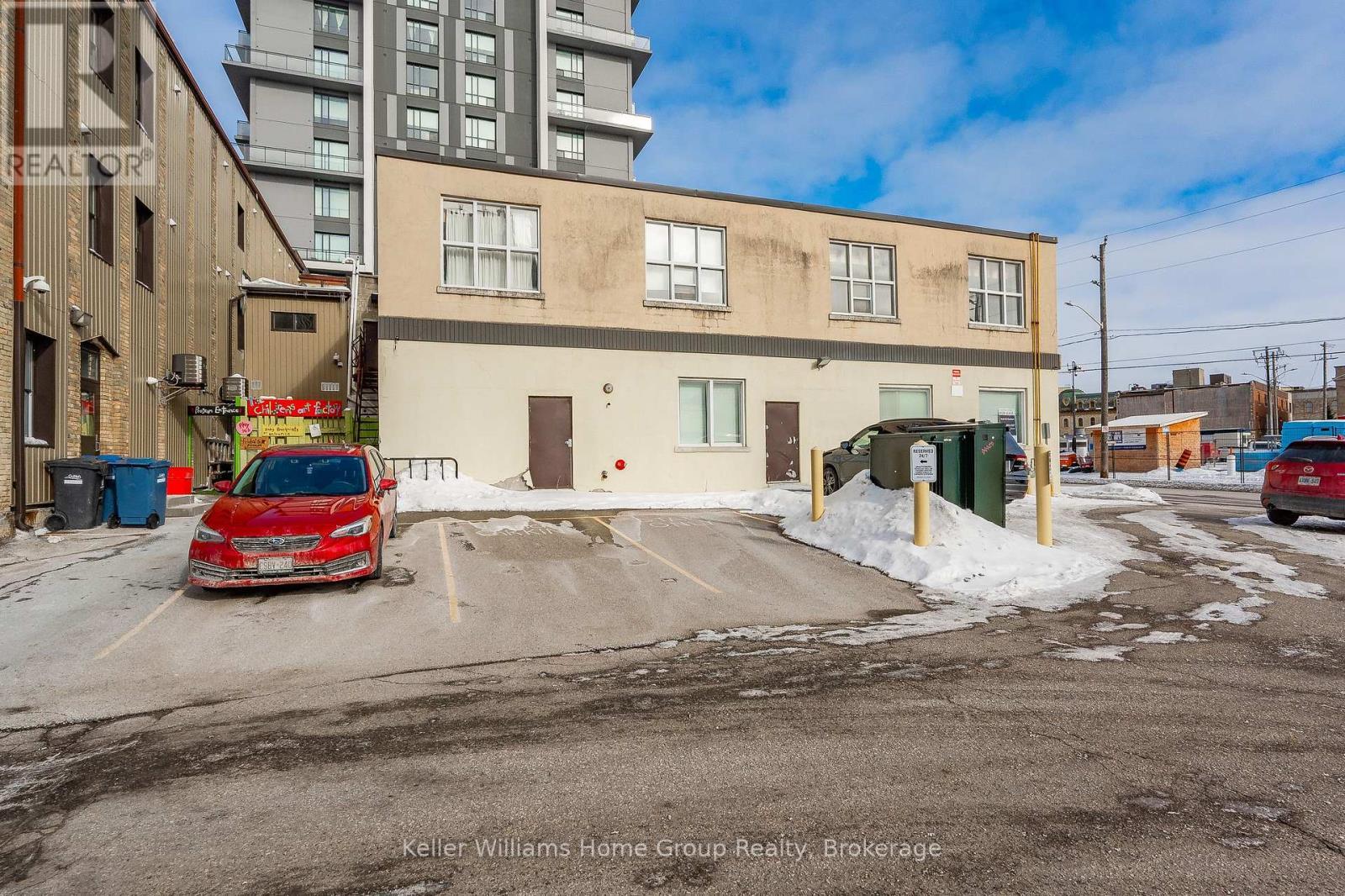 












40 BAKER STREET

,
Guelph (Downtown),




Ontario
N1H4G1

