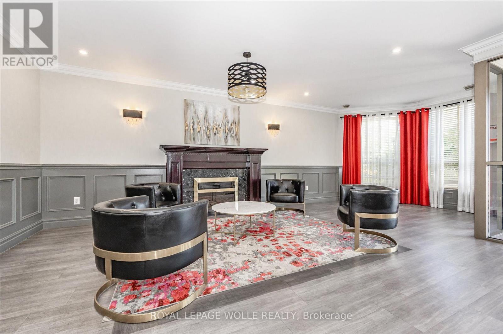 












706 - 255 KEATS WAY

,
Waterloo,




Ontario
N2L6N6

