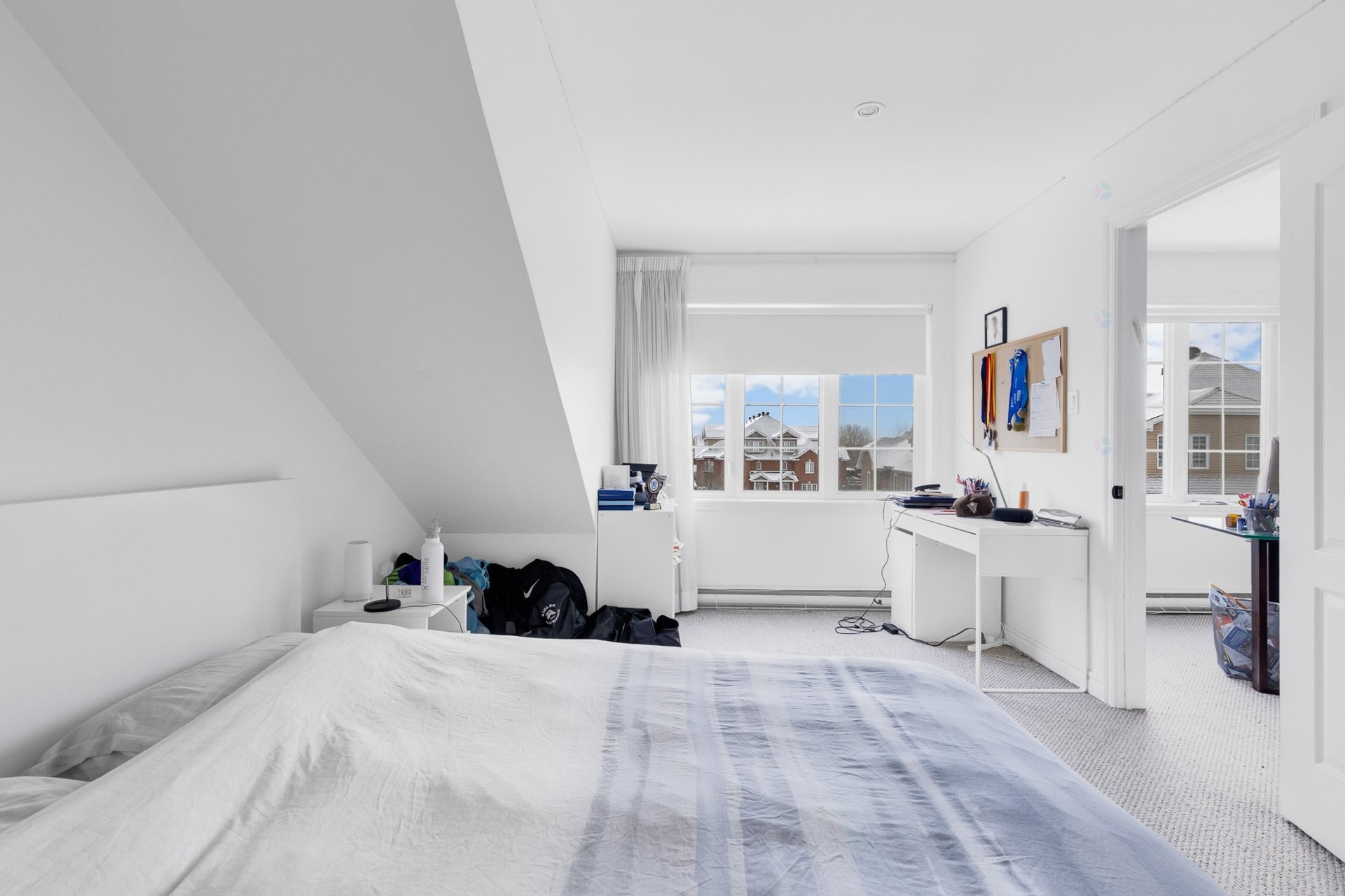 









3729


Rue Céline-Marier

,
Montréal (Saint-Laurent),




QC
H4R3N3

