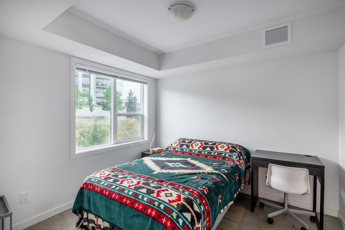 









725


Academy

Way, PH18,
Kelowna,




BC
V1V 3A4

