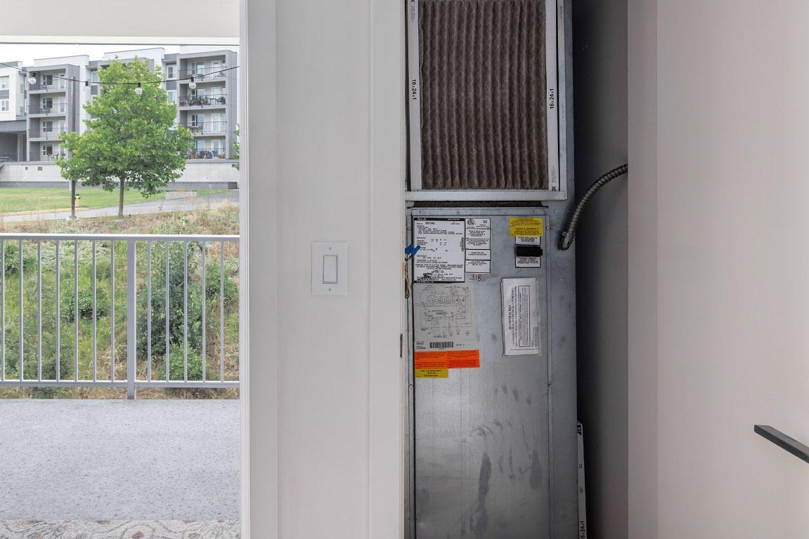 









725


Academy

Way, PH18,
Kelowna,




BC
V1V 3A4

