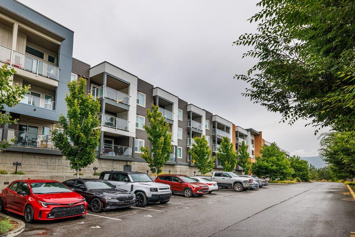 









725


Academy

Way, PH18,
Kelowna,




BC
V1V 3A4

