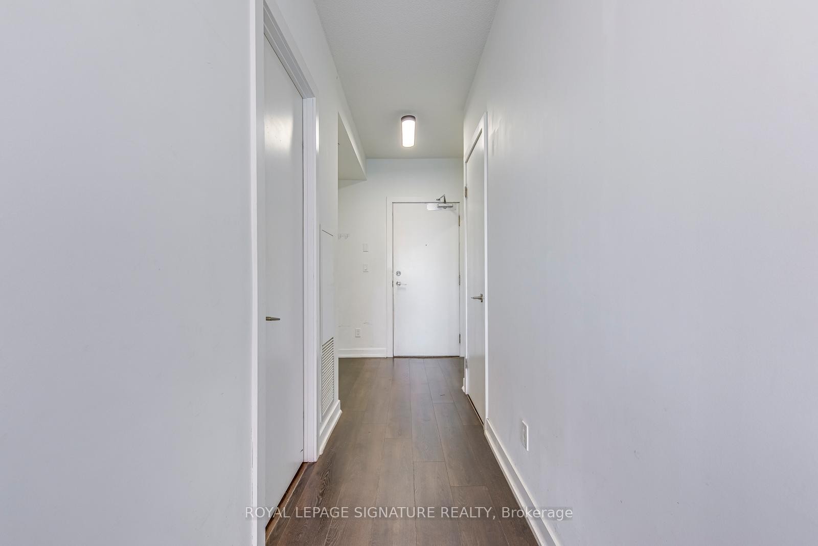 









20


Bruyeres

Mews, 1901,
Toronto,




ON
M5V 0G8

