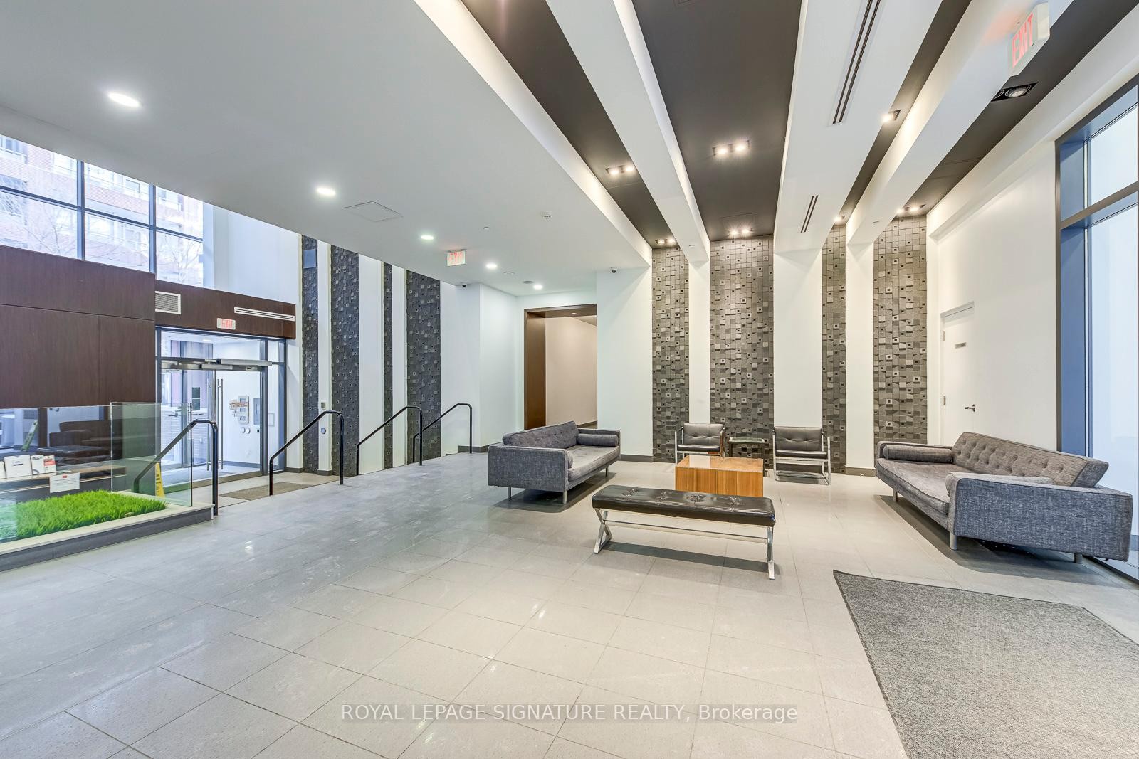 









20


Bruyeres

Mews, 1901,
Toronto,




ON
M5V 0G8

