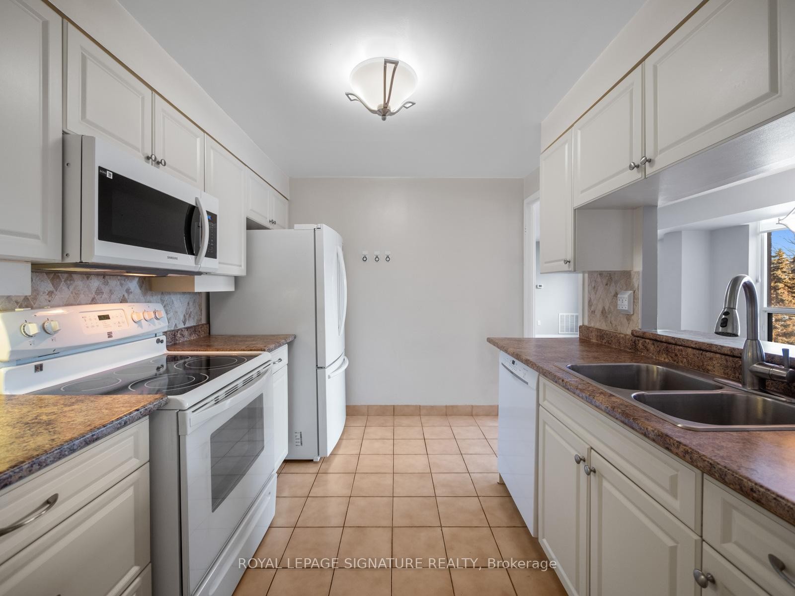 









30


Wilson

Street, 311,
Markham,




ON
L3P 1N1

