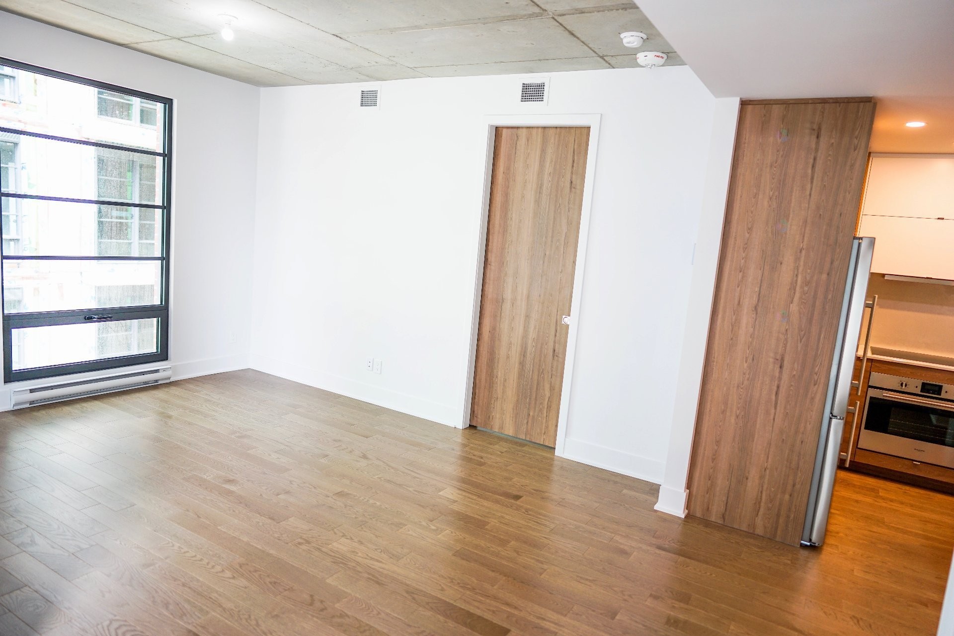 









1320


Rue Olier

, 409,
Montréal (Le Sud-Ouest),




QC
H3C0Y8

