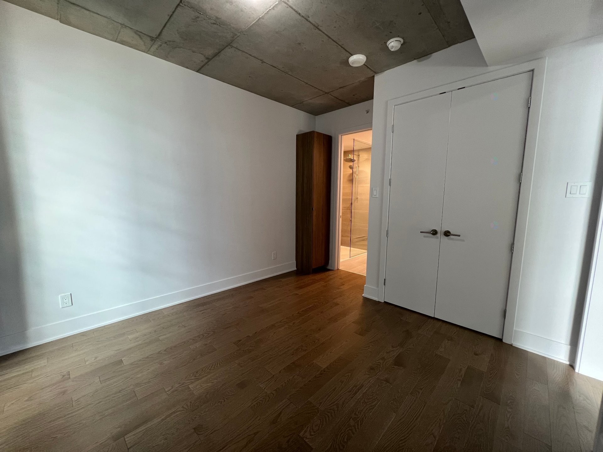 









1320


Rue Olier

, 409,
Montréal (Le Sud-Ouest),




QC
H3C0Y8

