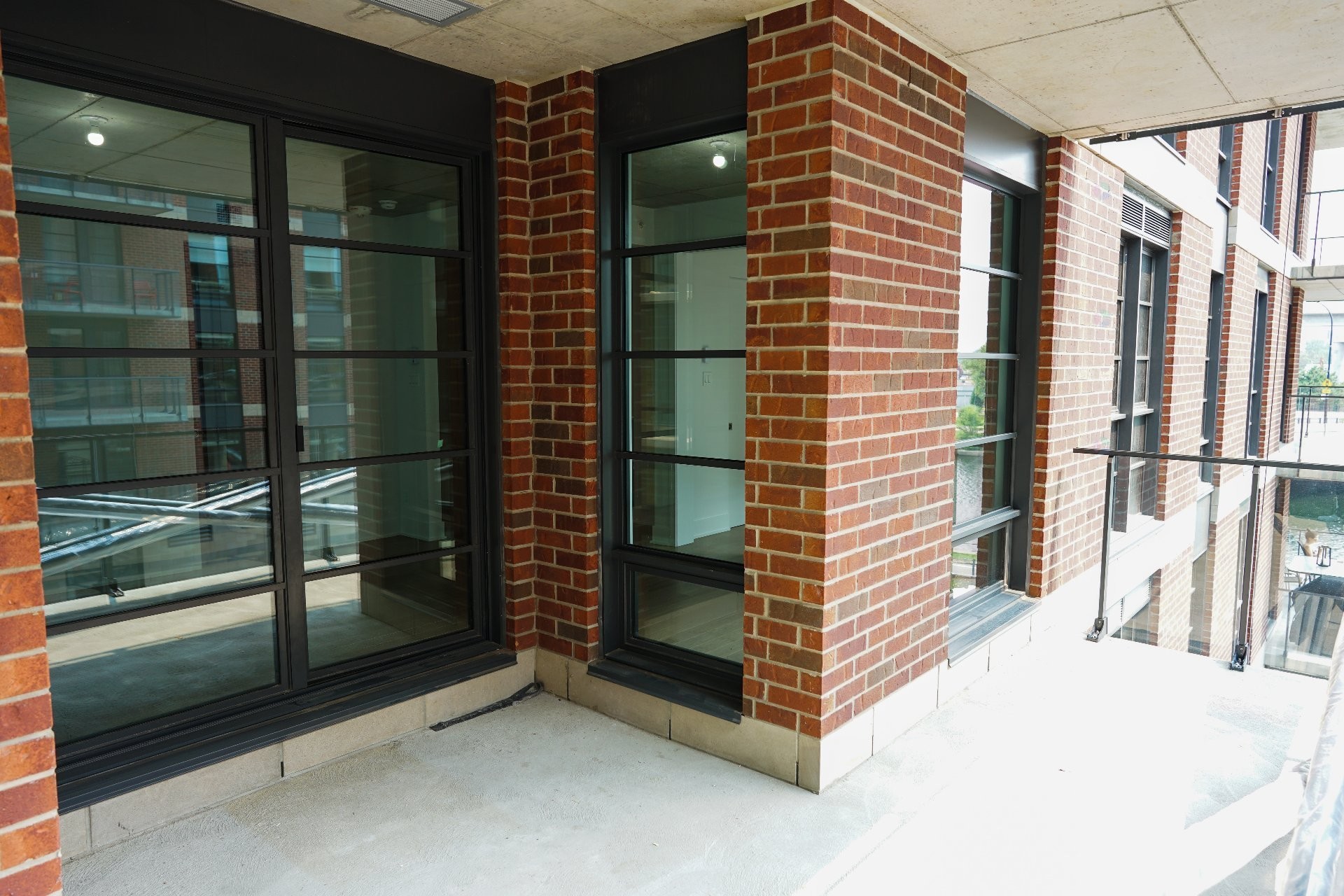 









1320


Rue Olier

, 409,
Montréal (Le Sud-Ouest),




QC
H3C0Y8

