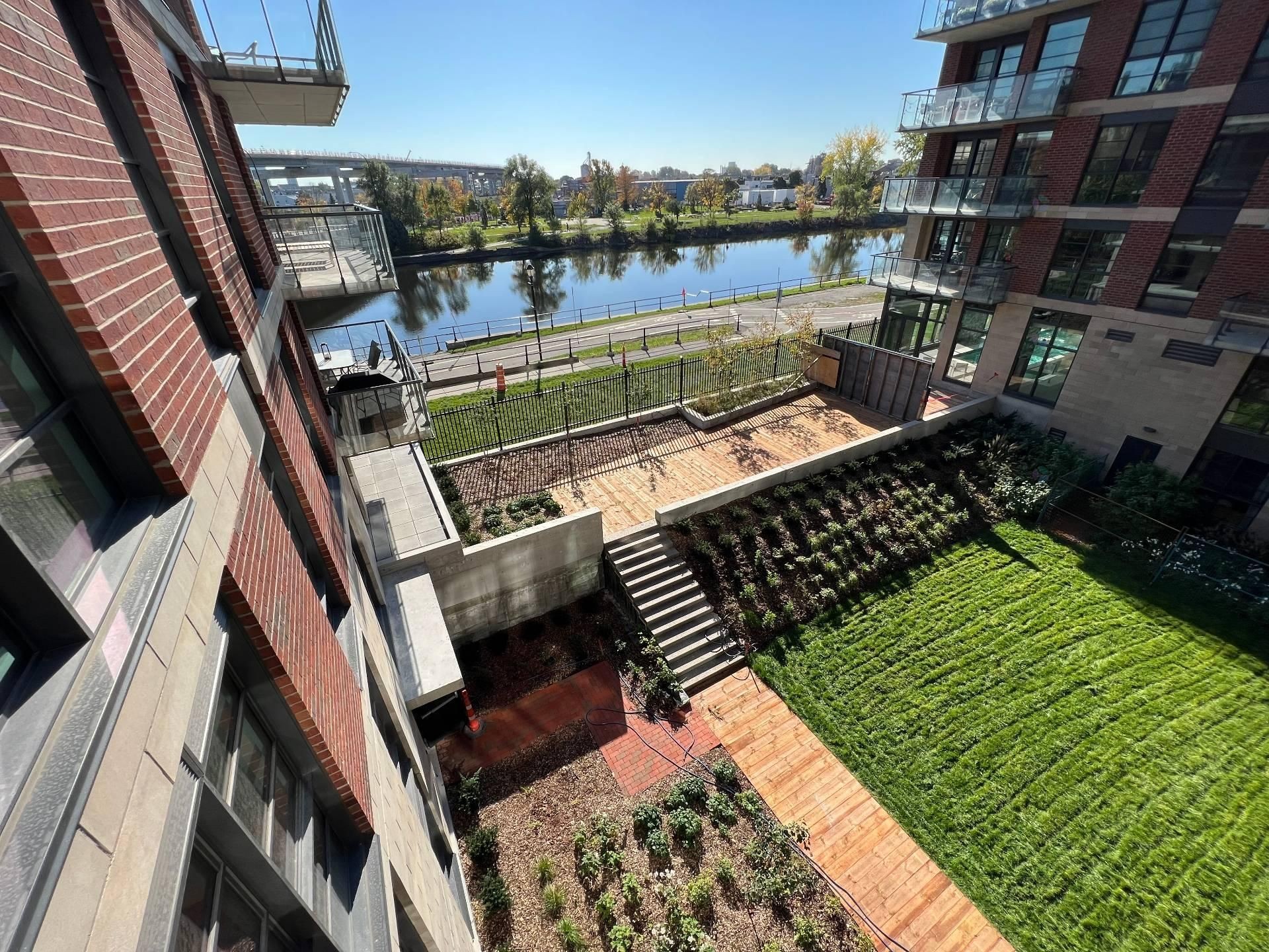 









1320


Rue Olier

, 409,
Montréal (Le Sud-Ouest),




QC
H3C0Y8

