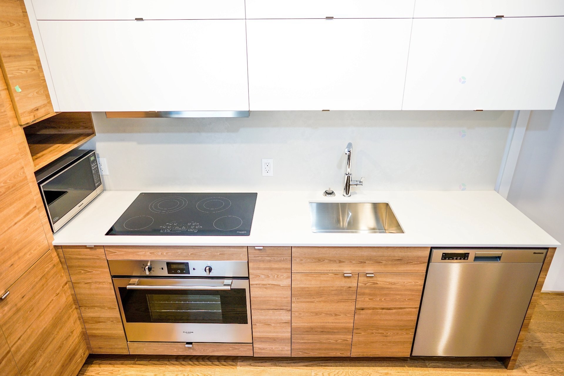 









1320


Rue Olier

, 409,
Montréal (Le Sud-Ouest),




QC
H3C0Y8

