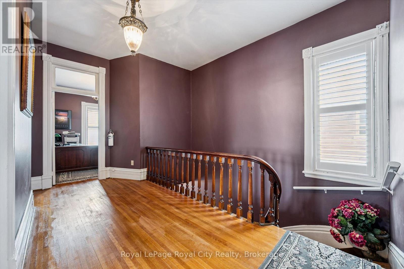 












143 NORFOLK STREET

,
Guelph (Downtown),




Ontario
N1H4J7

