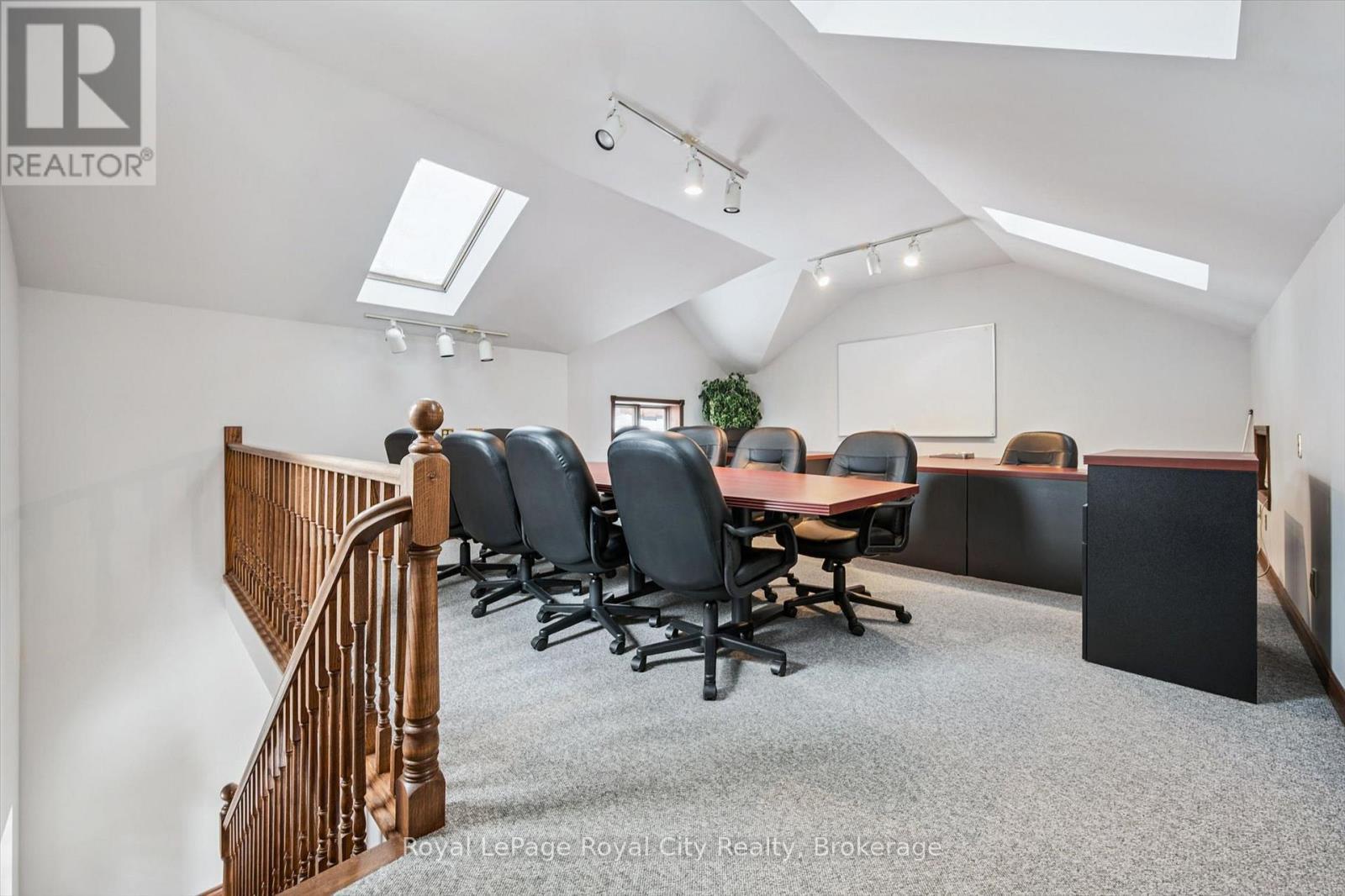 












143 NORFOLK STREET

,
Guelph (Downtown),




Ontario
N1H4J7

