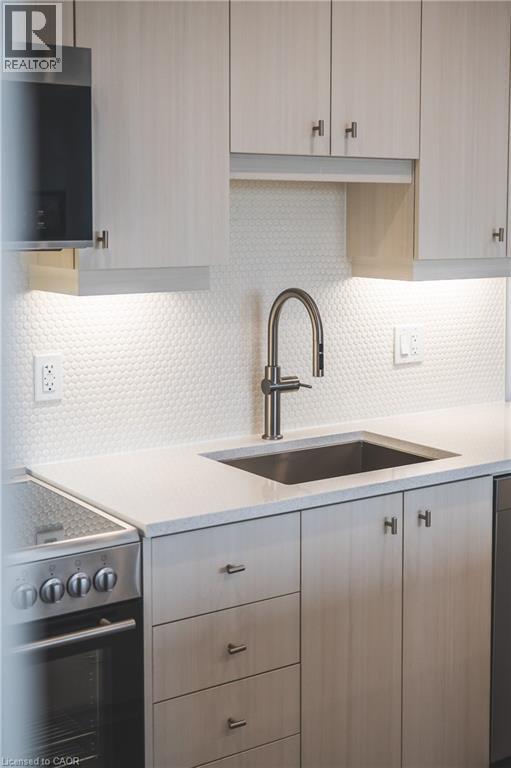 












15 WELLINGTON Street S Unit# 909

,
Kitchener,




Ontario
N2G0E4

