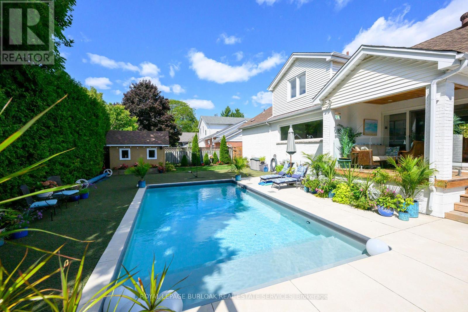 












912 BOOTHMAN AVENUE

,
Burlington,




Ontario
L7T1P4

